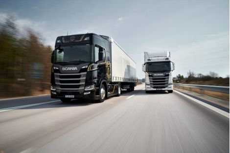 Gullfarget Scania Vabis-dekor.