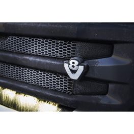 1941126 Chromowany emblemat V8, 1 szt.