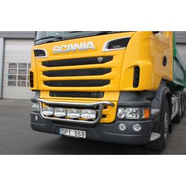 2471581 Design som 2266907, men muligt at montere 4 x rektangulære lamper.  Høj/lav kofanger må 10-.